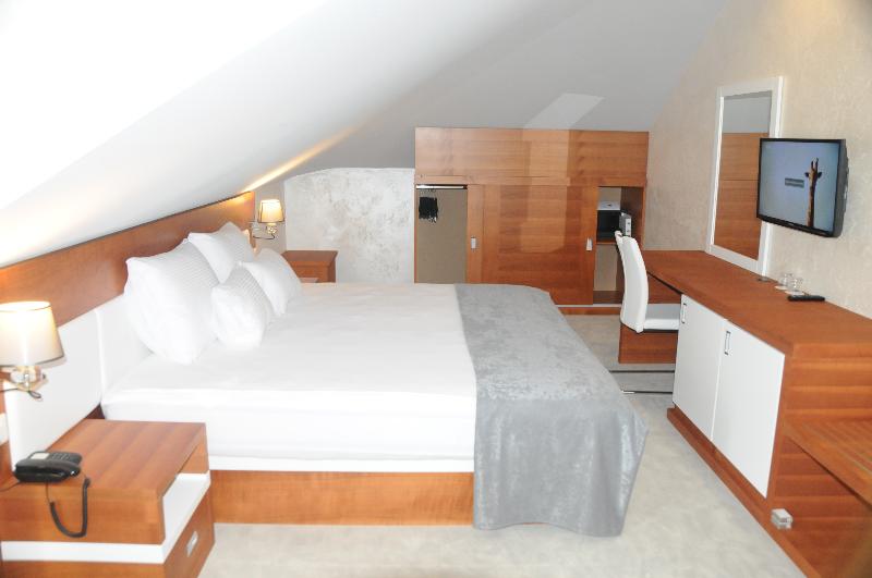 수피리어 룸, Porto In