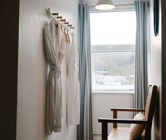 غرفة قياسية حمام مشترك, Portreath Arms