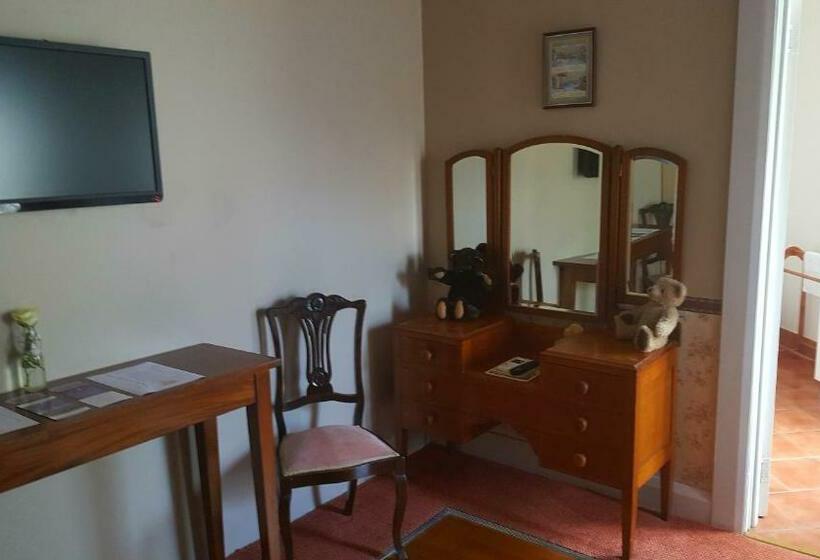 غرفة قياسية, The Bears Went Over The Mountain