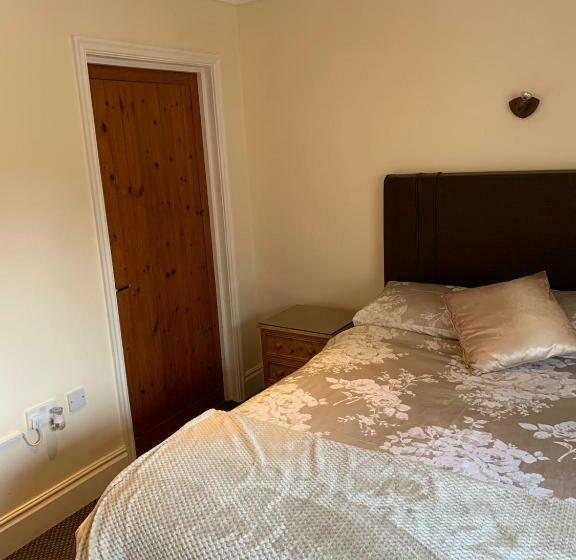 חדר דלוקס, Oakrooms