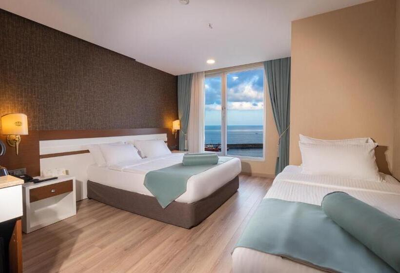 Deniz Manzaralı Delüks Üç Kişilik Oda, Tilya Resort