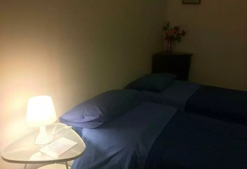اتاق استاندارد با سرویس بهداشتی مشترک, B&b Torrione