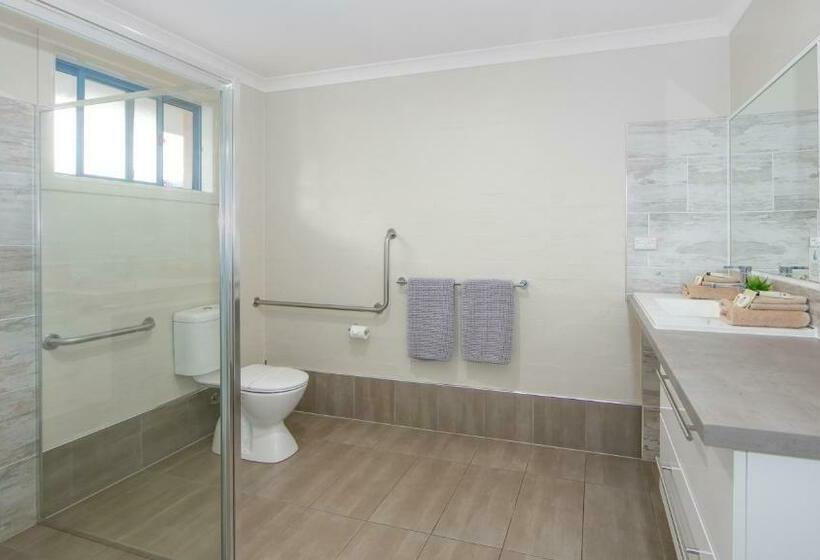 חדר משפחתי, Yamba Twin Pines Motel