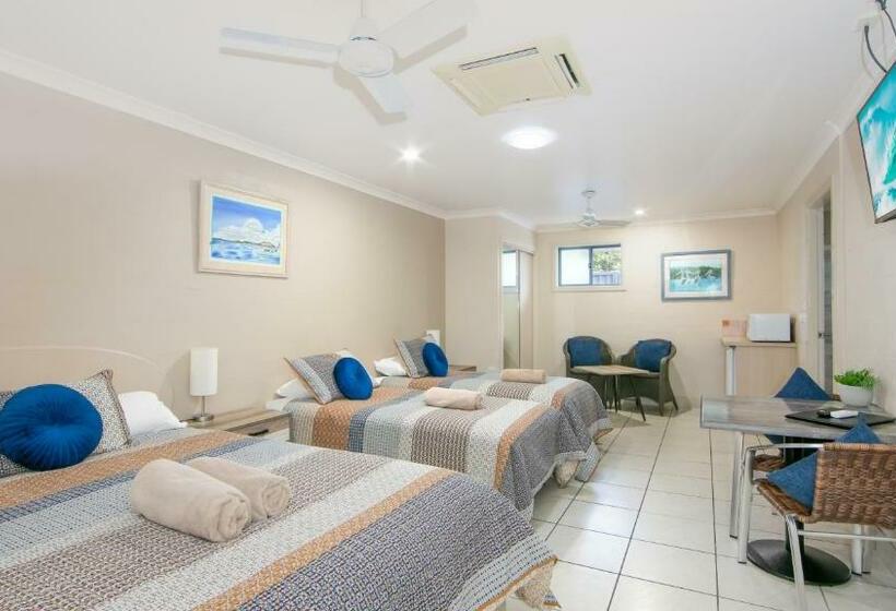 Семейный Номер, Yamba Twin Pines Motel