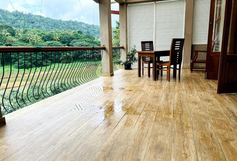 디럭스 룸, Rivorich Residence Kandy