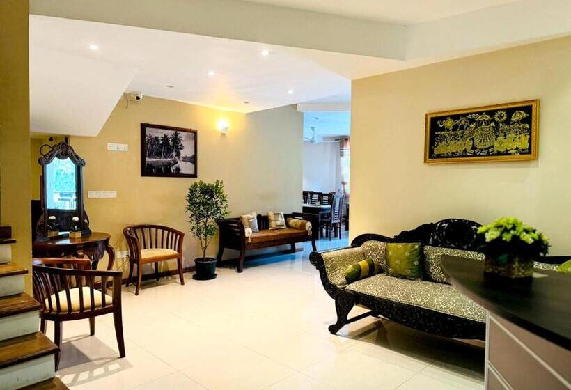 패밀리 방갈로, Rivorich Residence Kandy