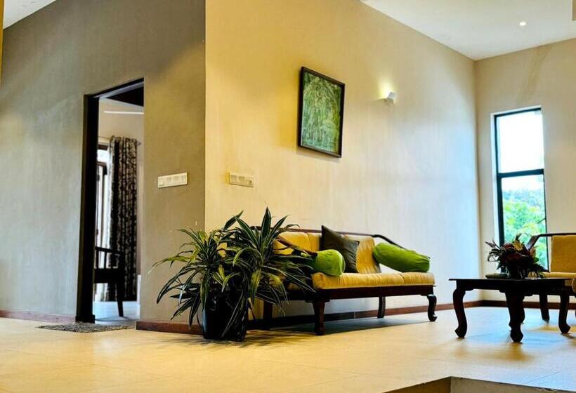 패밀리 방갈로, Rivorich Residence Kandy