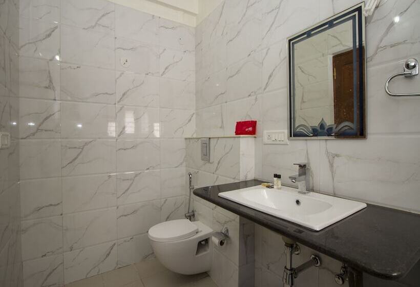 标准间, Eyrie Guest House