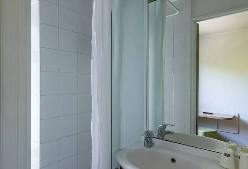 Номер Стандарт, B&B HOTEL Troyes Centre