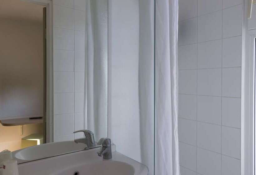 Номер Стандарт, B&B HOTEL Troyes Centre