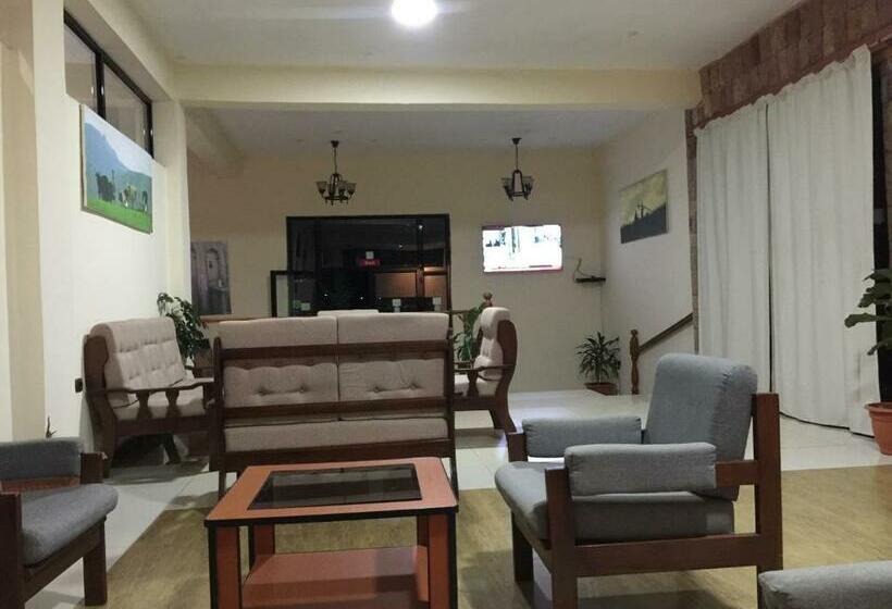 اتاق استاندارد با چشم‌انداز کوهستان, Harbe