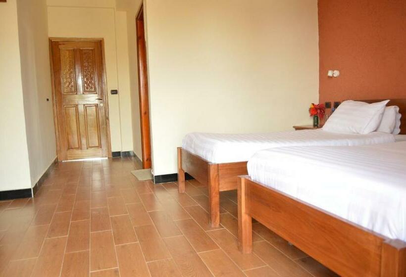 اتاق استاندارد با چشم‌انداز کوهستان, Harbe