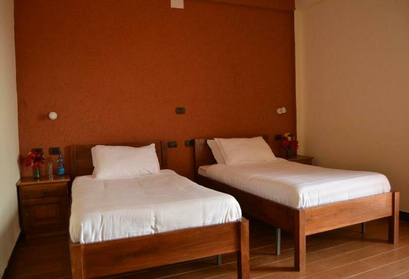 اتاق استاندارد با چشم‌انداز کوهستان, Harbe