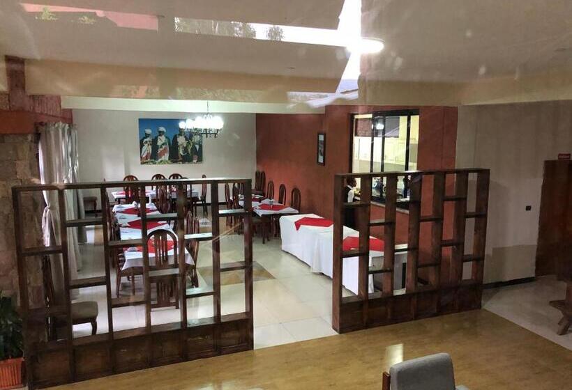 اتاق استاندارد سه نفره, Harbe