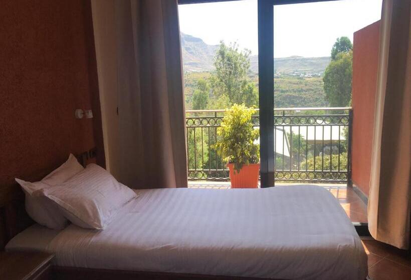 اتاق استاندارد با چشم‌انداز کوهستان, Harbe