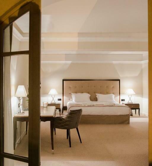 جناح جونيور مطلّ علي البحر, Des Gouverneurs