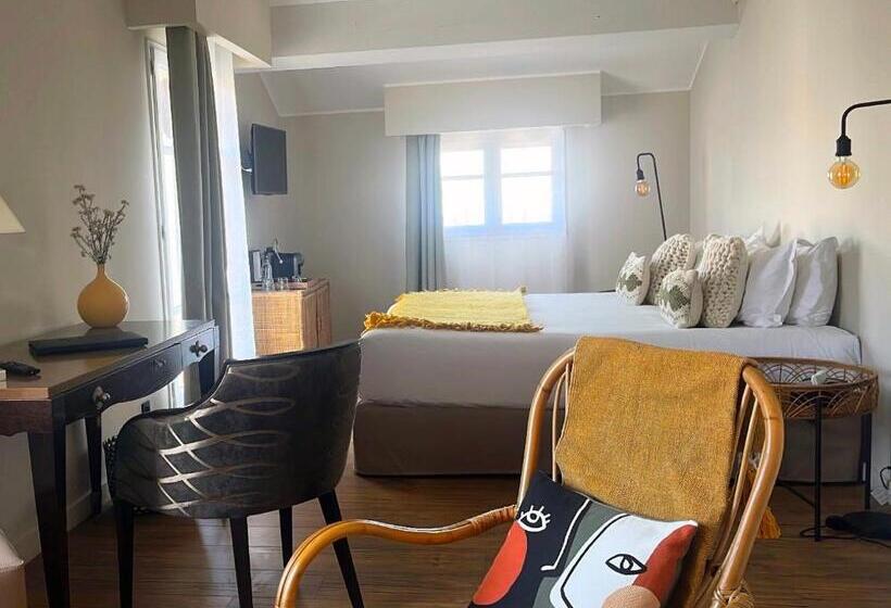 جناح جونيور مطلّ علي البحر, Des Gouverneurs