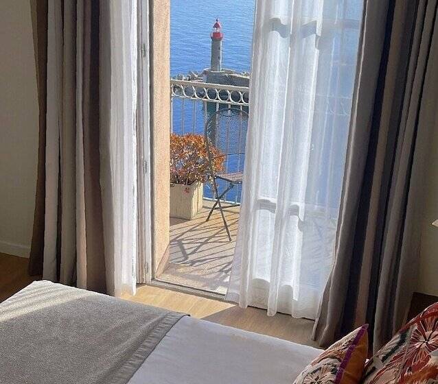 غرفة سوبيريور مطلّة علي البحر, Des Gouverneurs