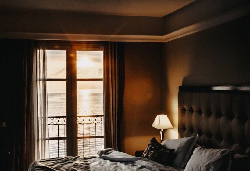 جناح جونيور مطلّ علي البحر, Des Gouverneurs