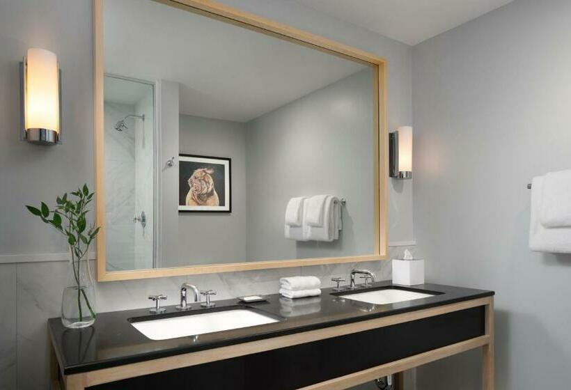 장애인을 위한 스탠다드 룸, Kimpton Schofield Hotel, An Ihg