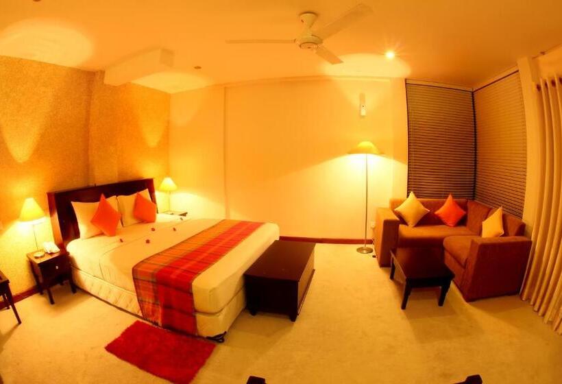 غرفة قياسية فردية, Opulent River Face