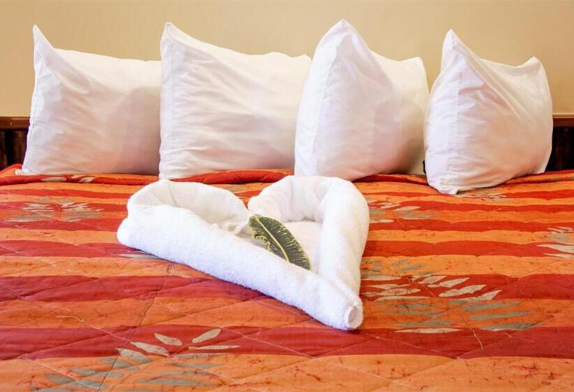 חדר סטנדרט עם מיטת קינג, Ramon's Village Resort