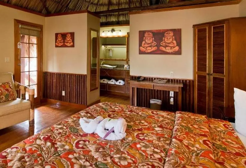 キングサイズベッドのデラックスルーム, Ramon's Village Resort