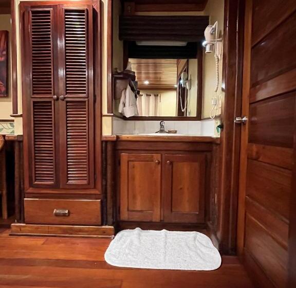 חדר משפחתי, Ramon's Village Resort