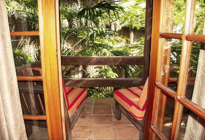 חדר סטנדרט עם מיטת קינג, Ramon's Village Resort