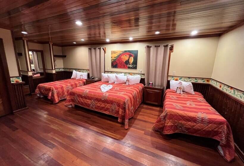 חדר משפחתי, Ramon's Village Resort