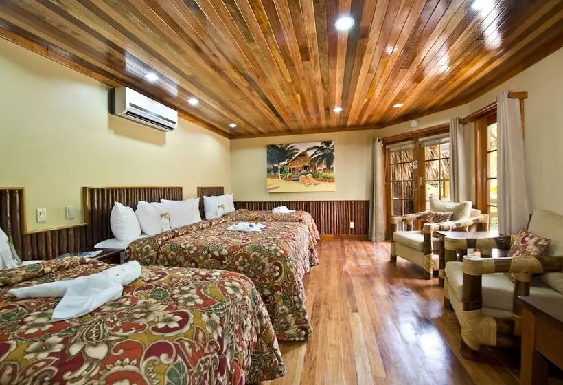 デラックスルーム, Ramon's Village Resort