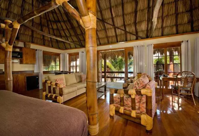 デラックススイート, Ramon's Village Resort