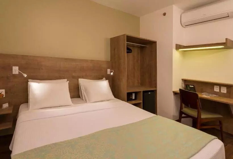 اتاق خانوادگی, Sleep Inn Praia Do Canto