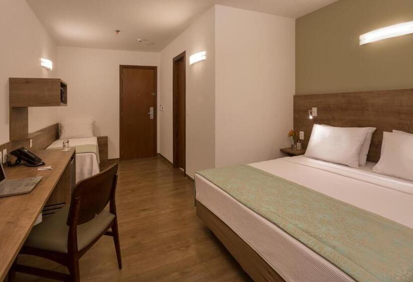 Семейный Номер, Sleep Inn Praia Do Canto