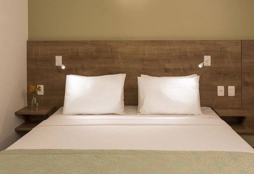 Семейный Номер, Sleep Inn Praia Do Canto