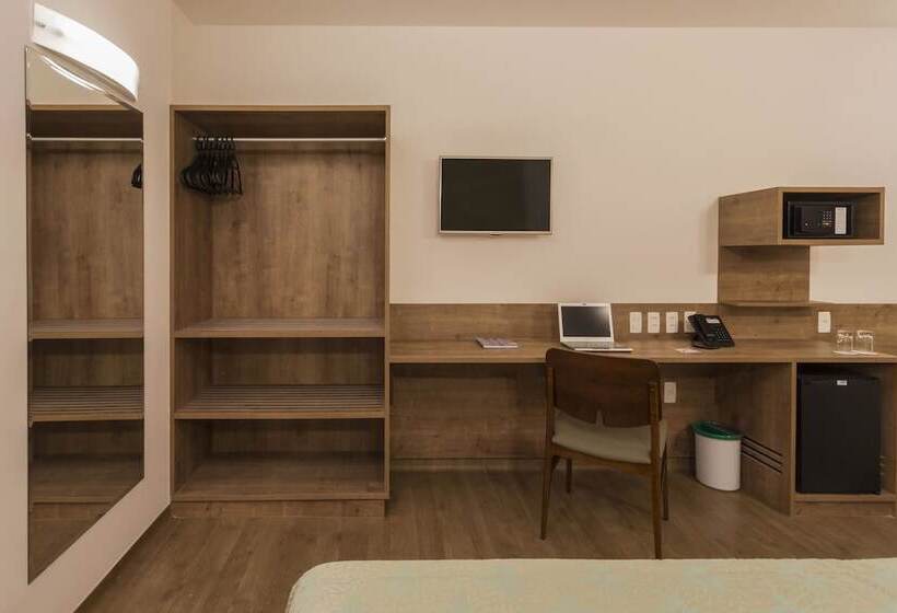 Семейный Номер, Sleep Inn Praia Do Canto