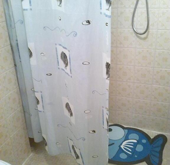 标准单人间, Stiefel