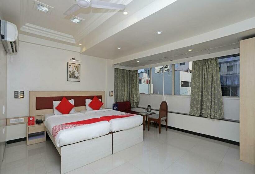 Habitació Deluxe, Suyash Deluxe