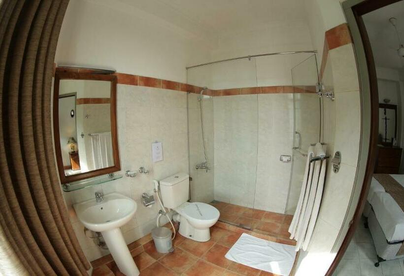 اتاق استاندارد, The Royal Mall Kandy