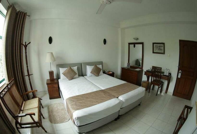 اتاق لوکس, The Royal Mall Kandy