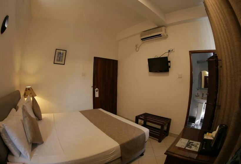 اتاق استاندارد, The Royal Mall Kandy