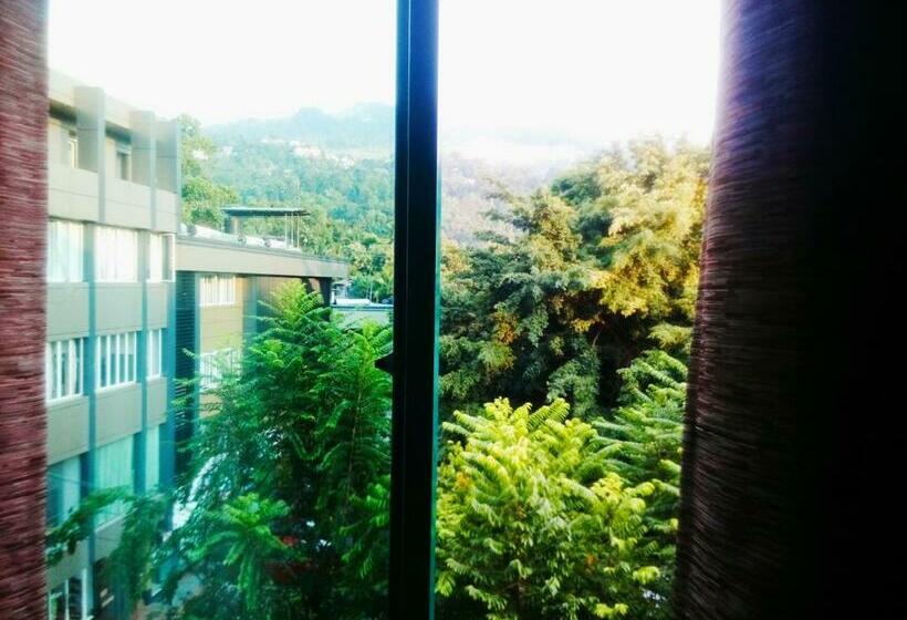 اتاق لوکس, The Royal Mall Kandy