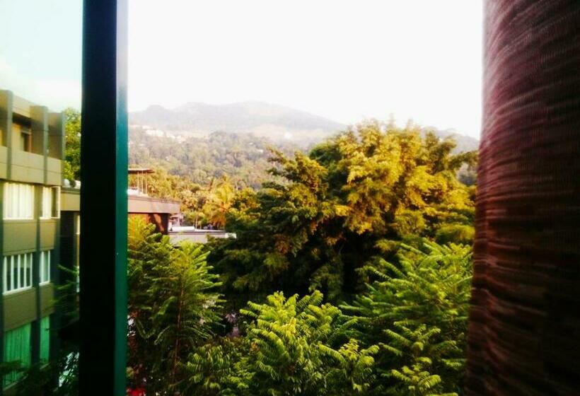 اتاق استاندارد, The Royal Mall Kandy