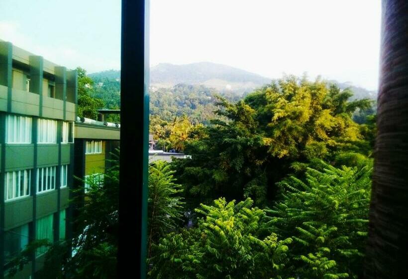 اتاق استاندارد, The Royal Mall Kandy