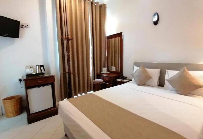 اتاق لوکس, The Royal Mall Kandy