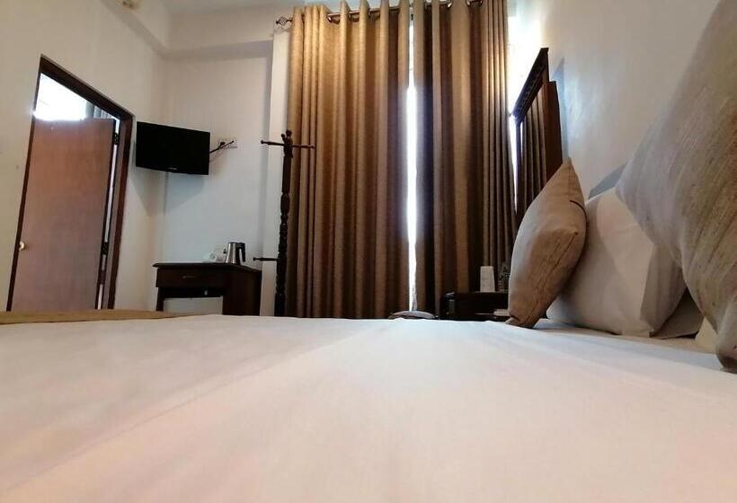 اتاق لوکس, The Royal Mall Kandy