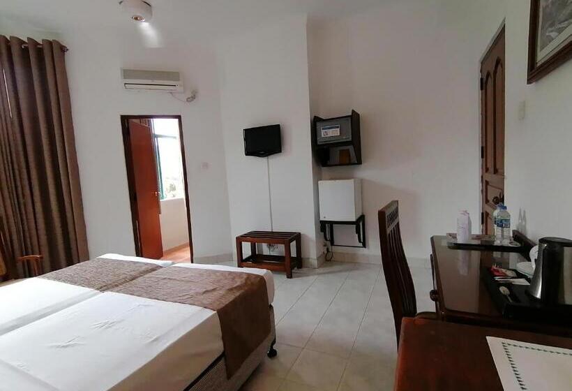 اتاق لوکس, The Royal Mall Kandy