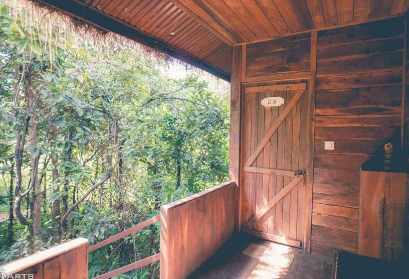 발코니 디럭스 룸, Tiger N Woods Resort