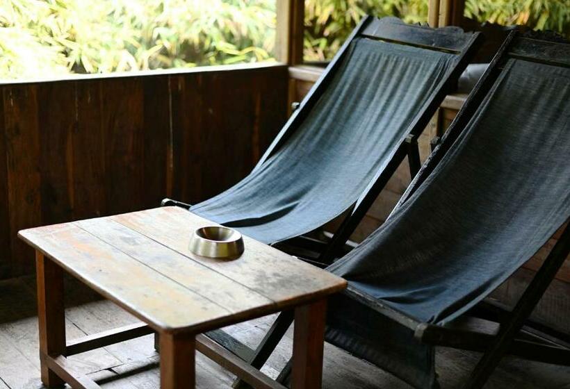 발코니 디럭스 룸, Tiger N Woods Resort