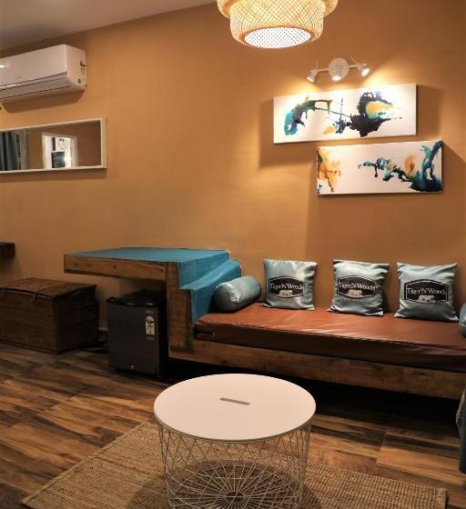 디럭스 스위트, Tiger N Woods Resort